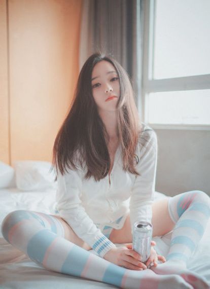 两个小婕子跟我做受
