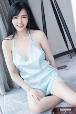 朴诗妍女人香