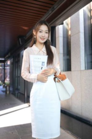 轻佻寡妇