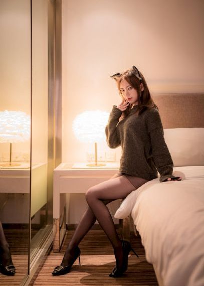 不扣纽扣的女孩