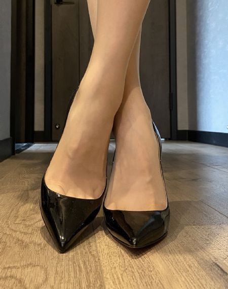 调教放荡丝袜美腿老师的导演是谁