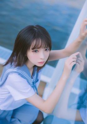 女室友自愿成为我的脚奴